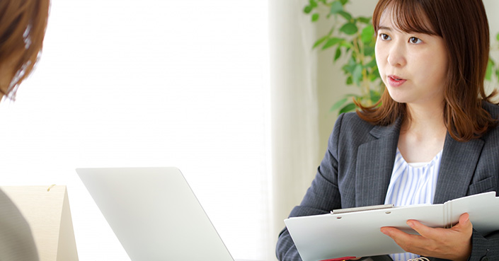 ティーチングとは？導入する目的・問題点やコーチングとの違いについて解説